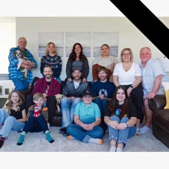 Meet your Posher, Sandy - Picture 1 of 1